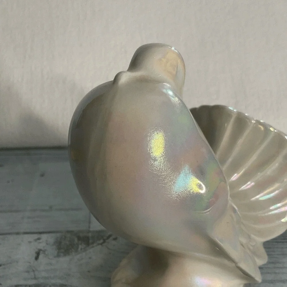 VTG Bird Pigeon Figurine White Dove w Mother of Pearls Glaze‎ 4.5